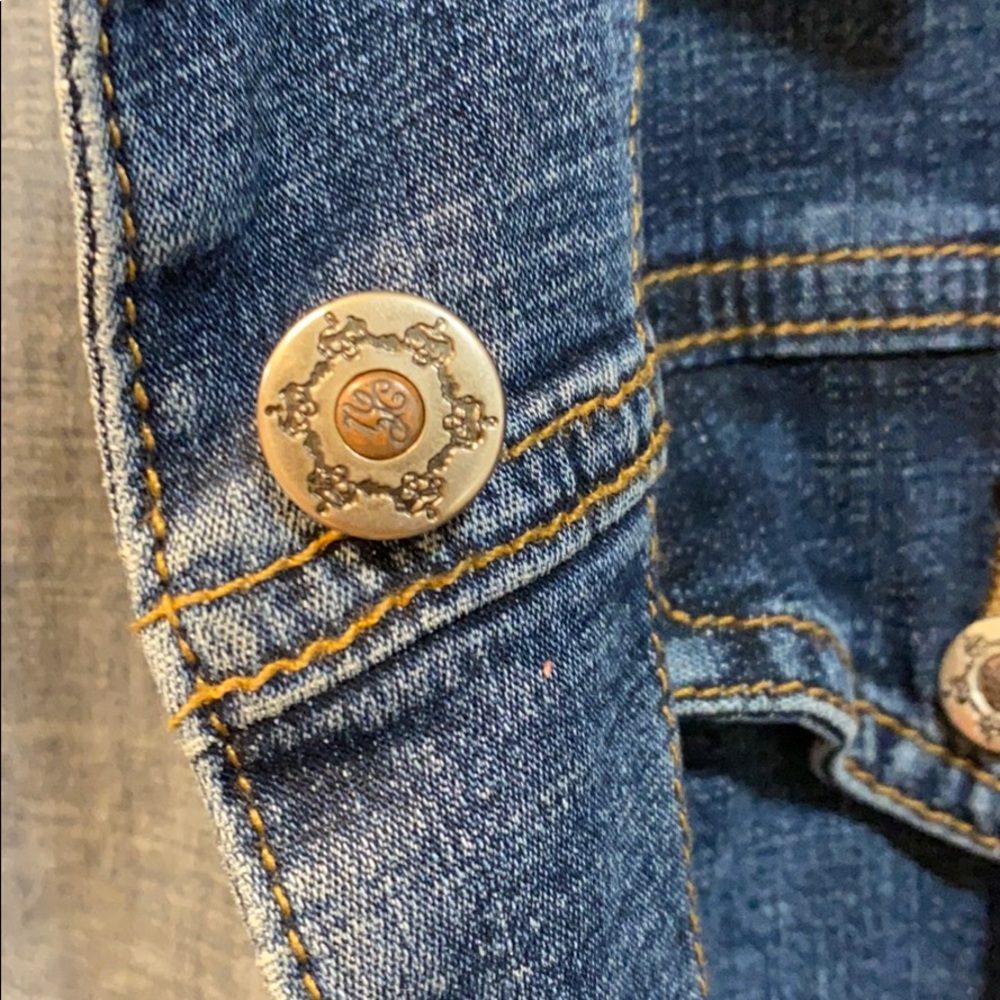 Jean Jacket - Picture 2 of 3